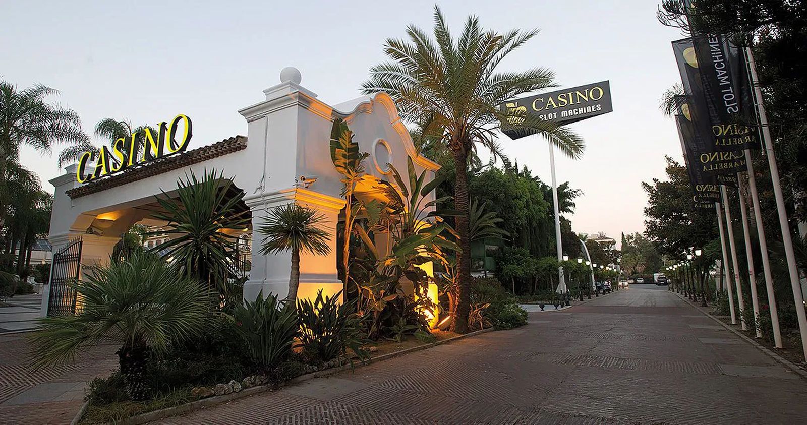Entrada del casino de Marbella