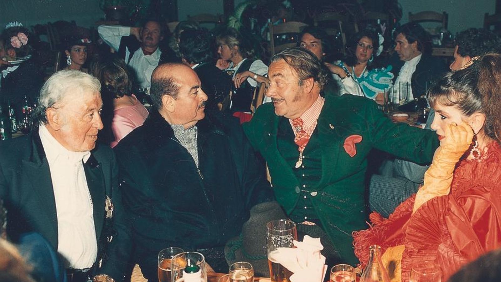 Alfonso Hohenlohe y Adnan Kashoggi. Alfonso Hohenlohe y Adnan Kashoggi.
