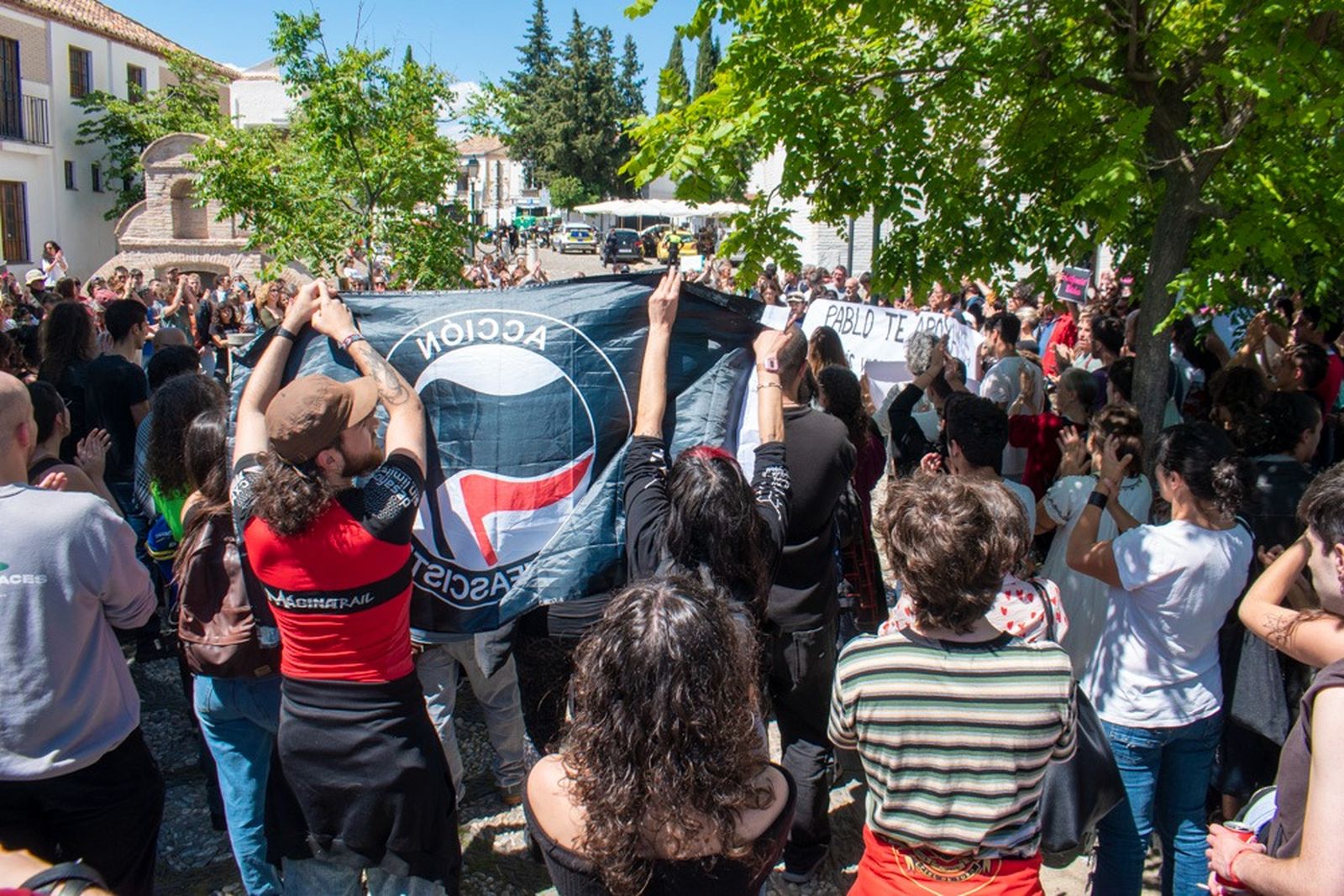 Indignación en Granada: las imágenes de la protesta tras la paliza ...