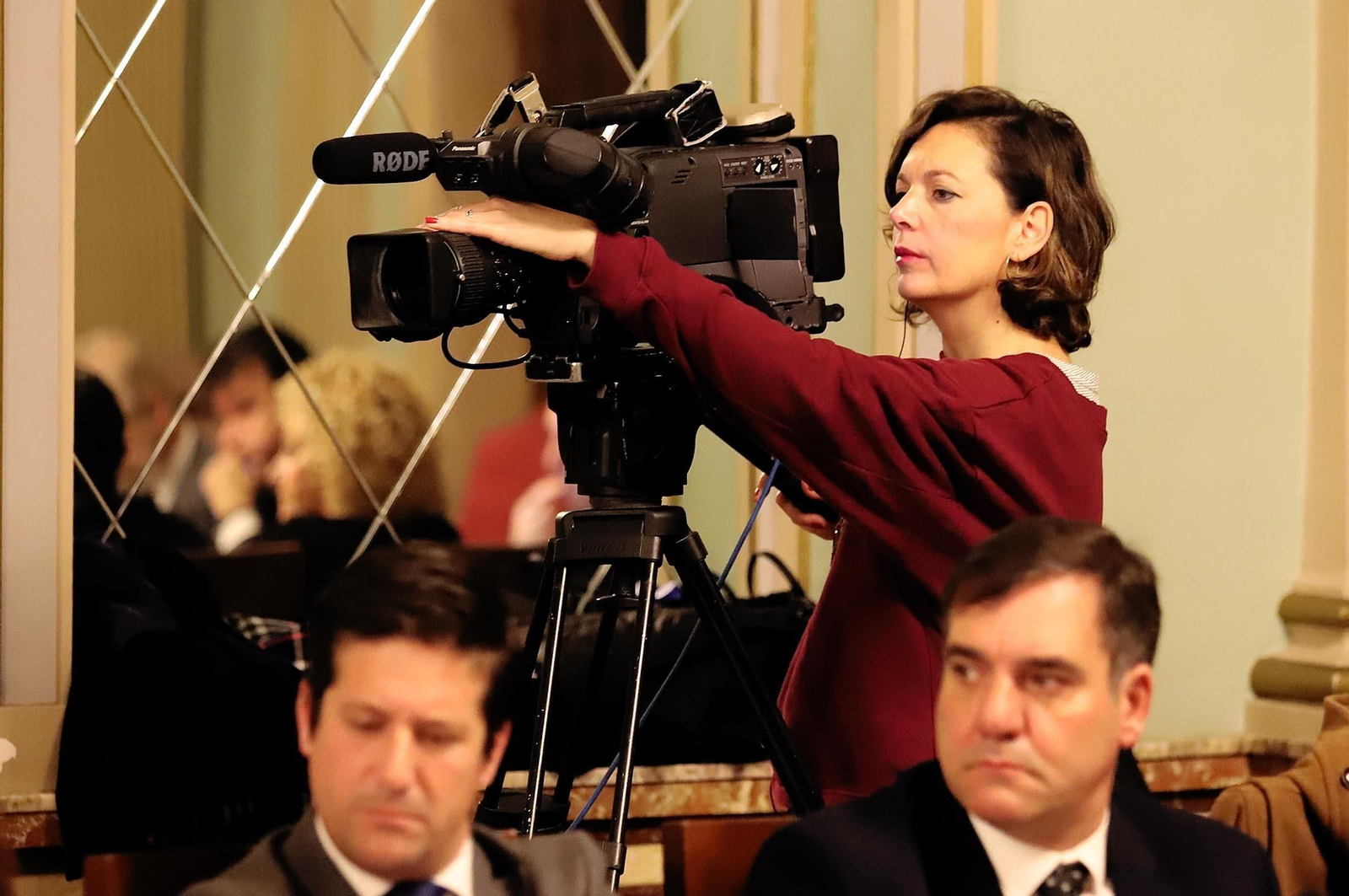 Imágenes del pleno del Ayuntamiento de Huelva