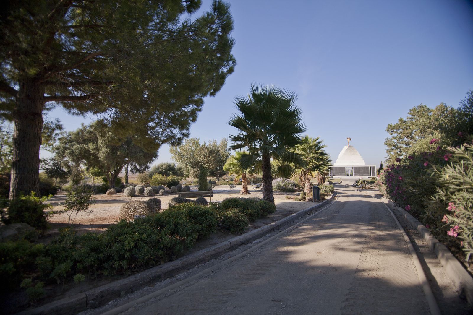 El cementerio de Chiclana ofrece una ruta por los enterramientos de personajes ilustres de Cádiz.