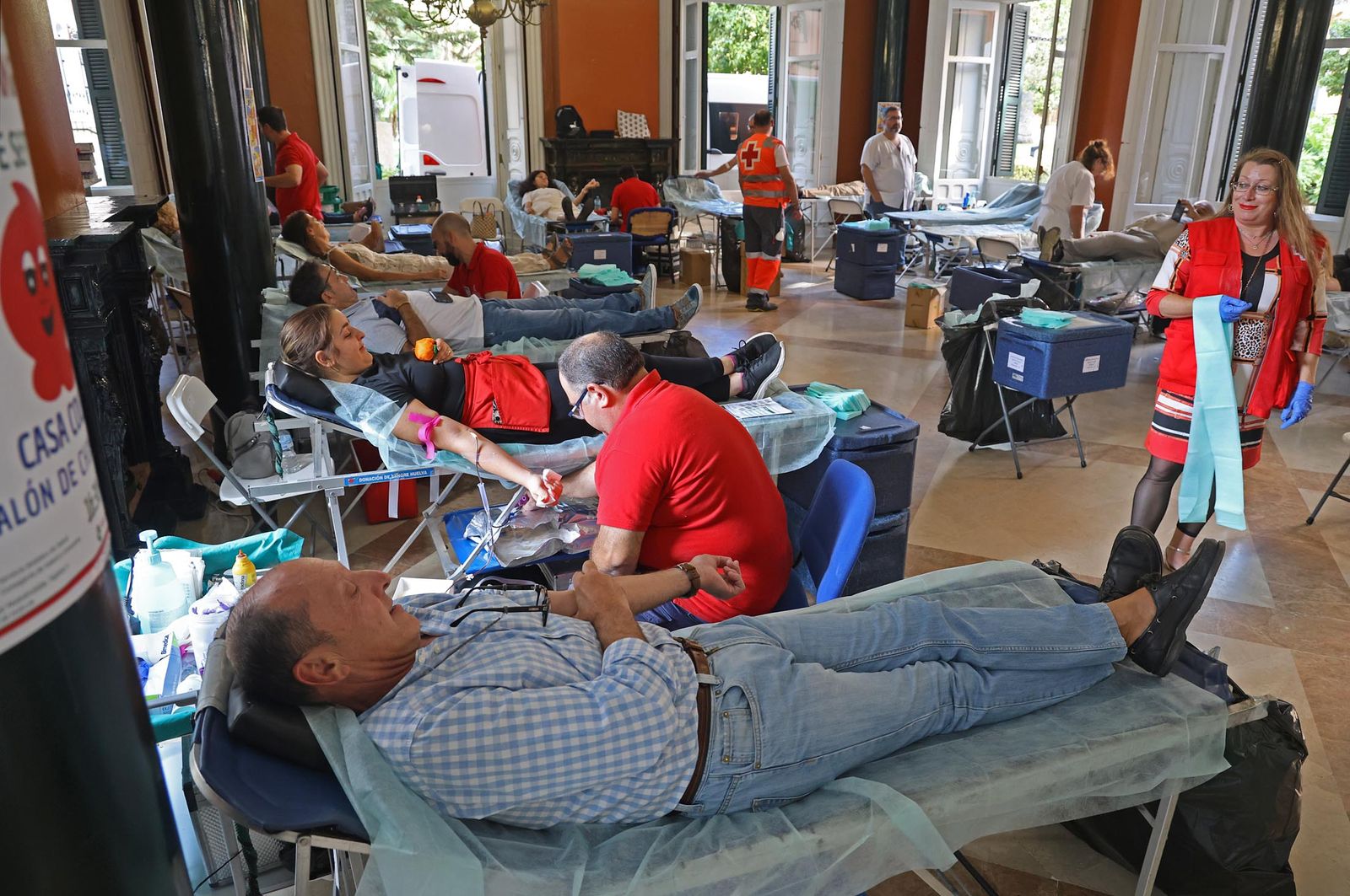 Imágenes de la macrocolecta de sangre y plasma en la Casa Colón