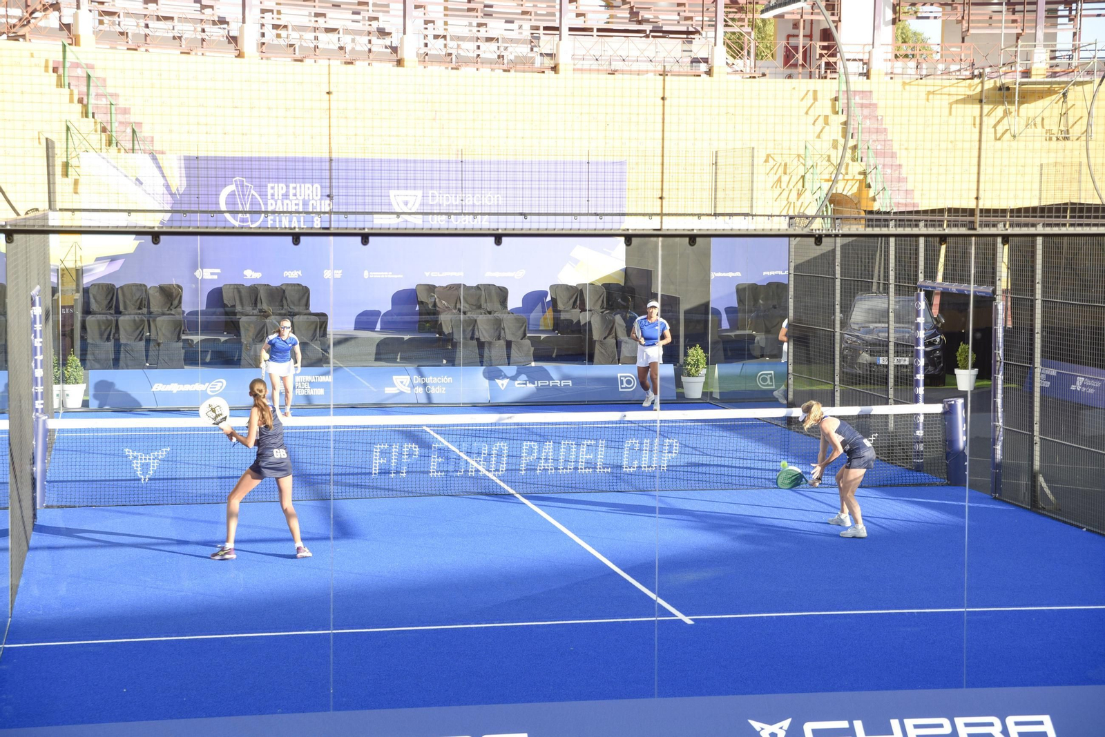 Fotos de la primera jornada del FIP Euro Pádel Cup de La Línea