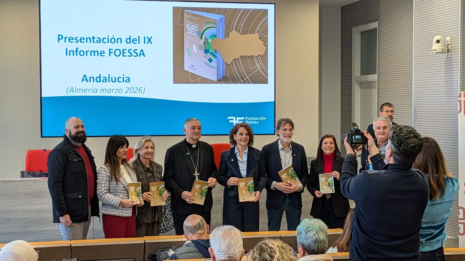 Presentación del informe en la Universidad de Almería.