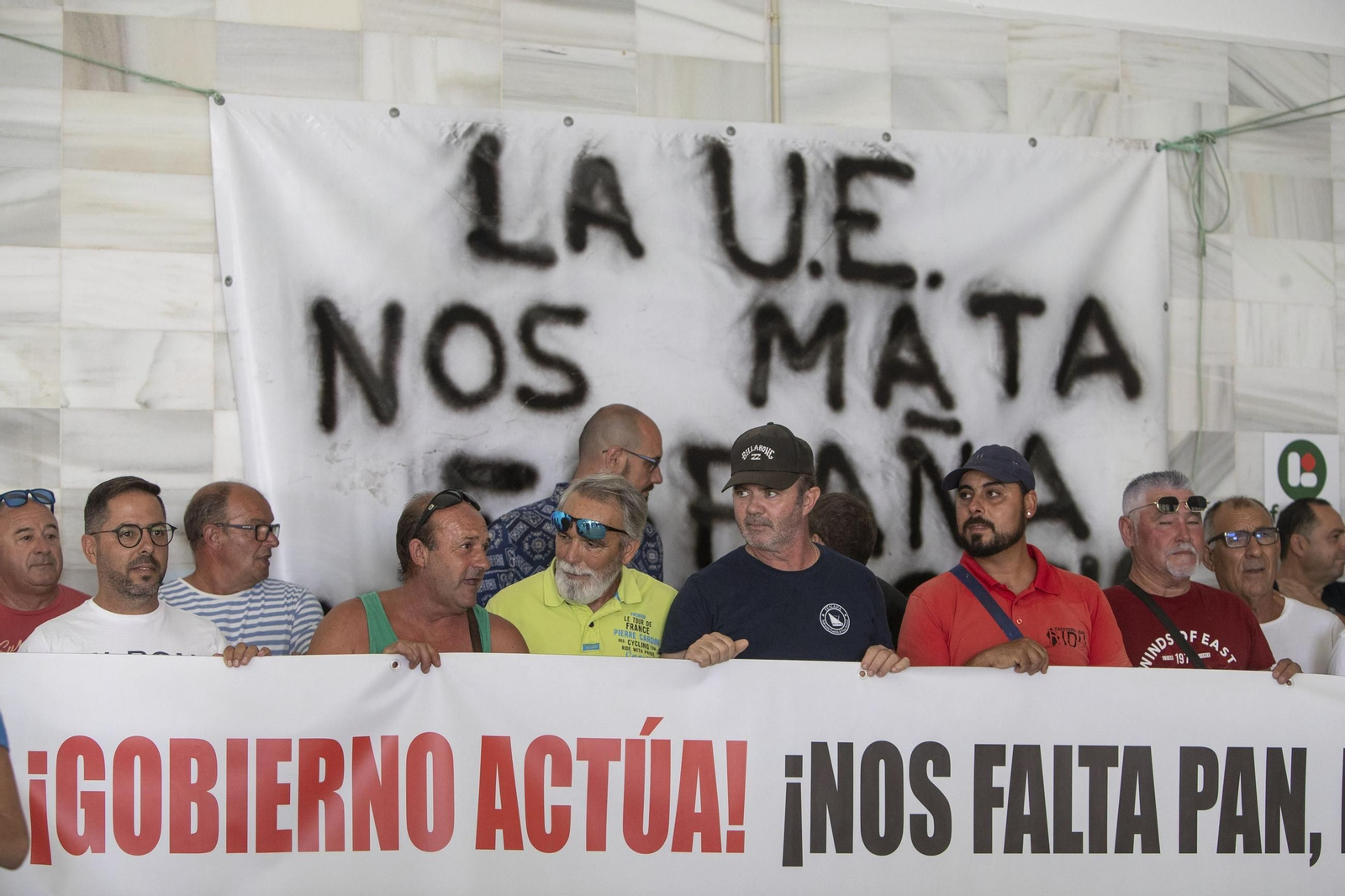 Protesta de pescadores en el puerto de Conil, en una imagen reciente.
