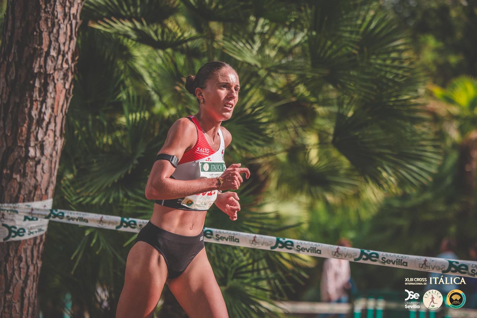 Búscate en las fotos del Cross de Itálica 2025 | 11