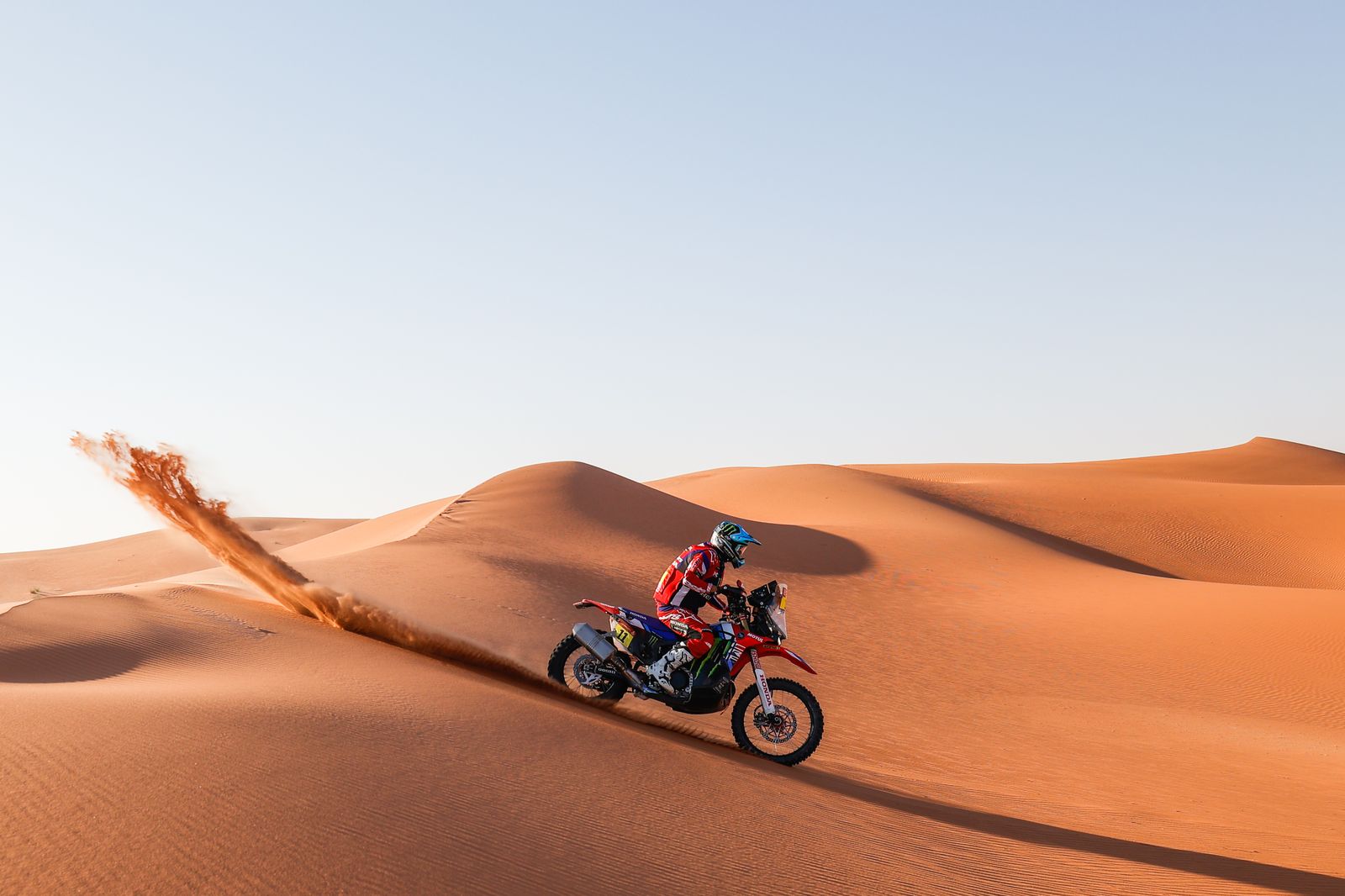Las espectaculares imágenes del Dakar por las dunas