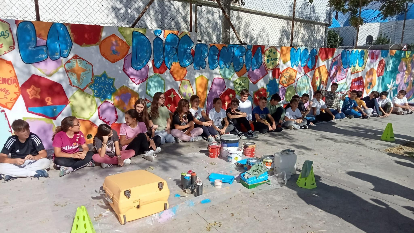 Fotos del mural por la inclusión del colegio Caetaria de Algeciras
