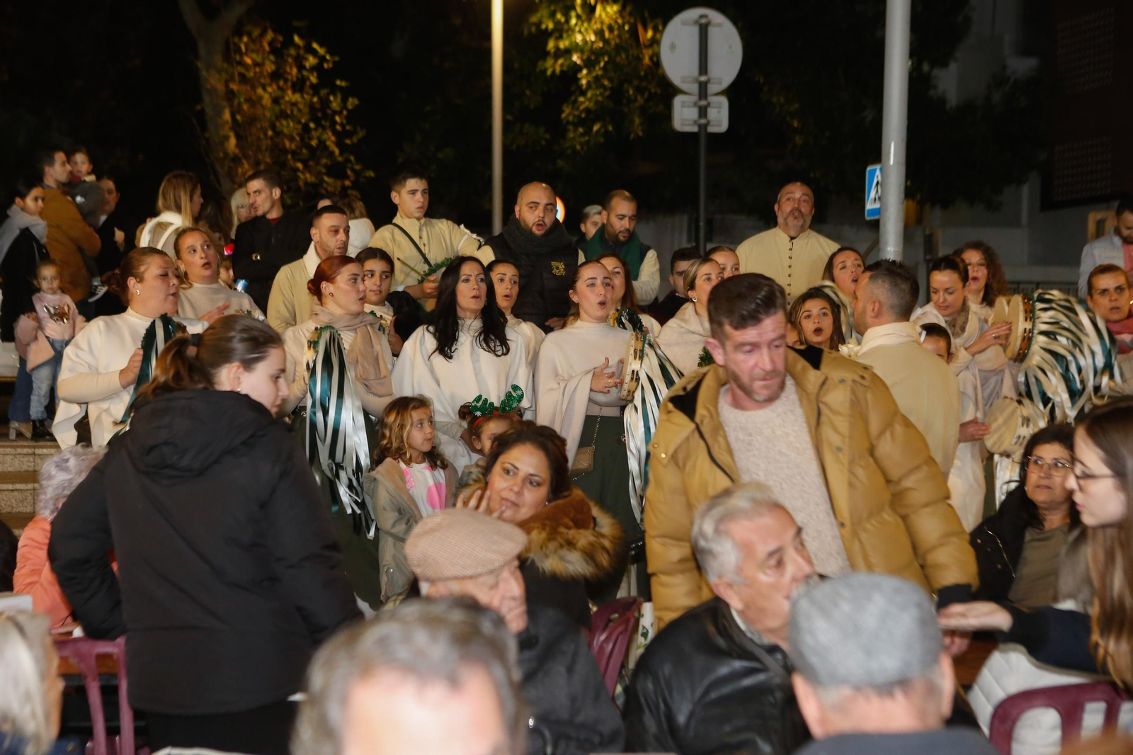 Las fotos del paseo en taxi al alumbrado de Navidad de Algeciras para los mayores