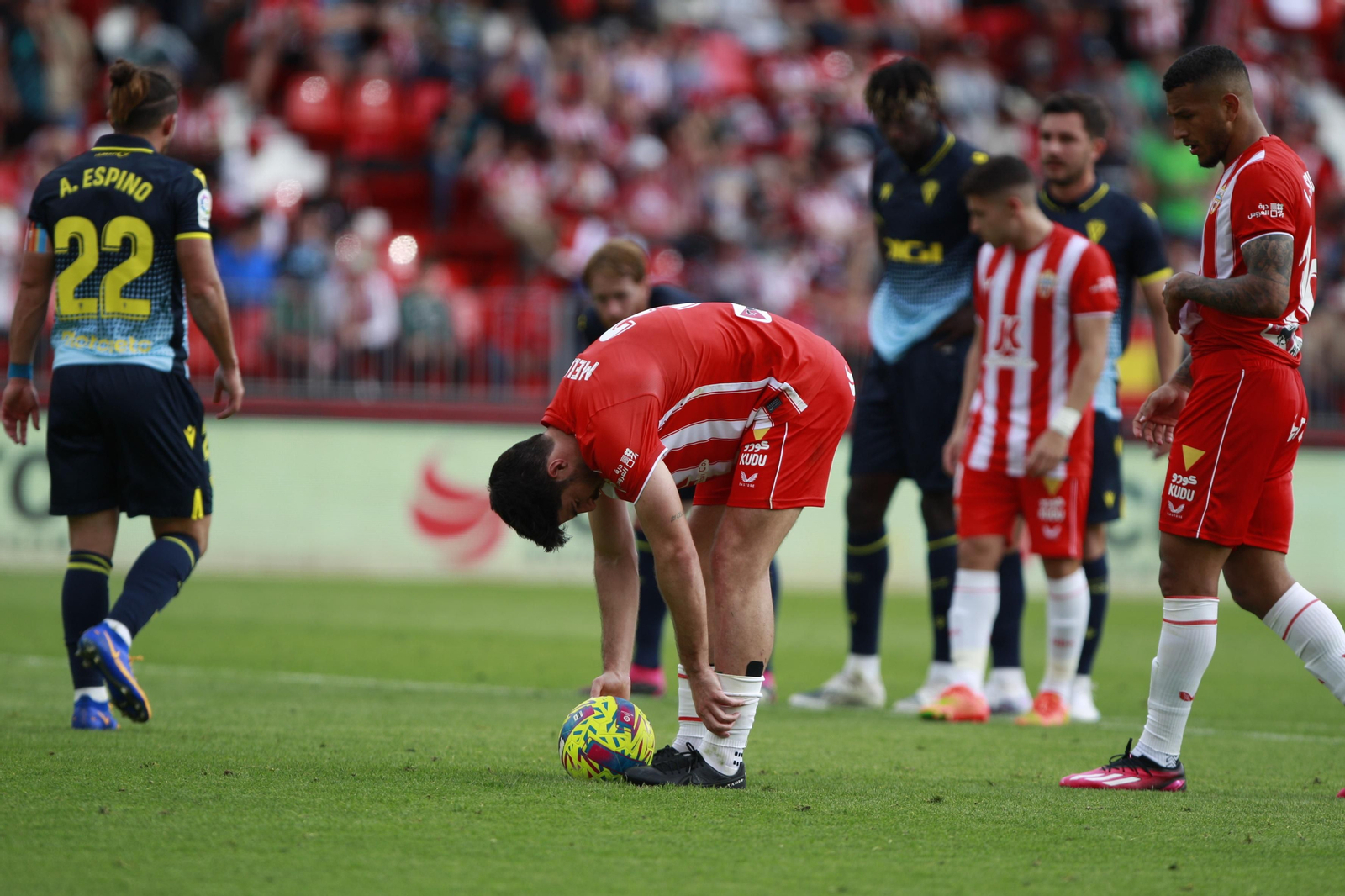 Imágenes del partido de la Liga Santander U.D. Almería-Cádiz C.F.