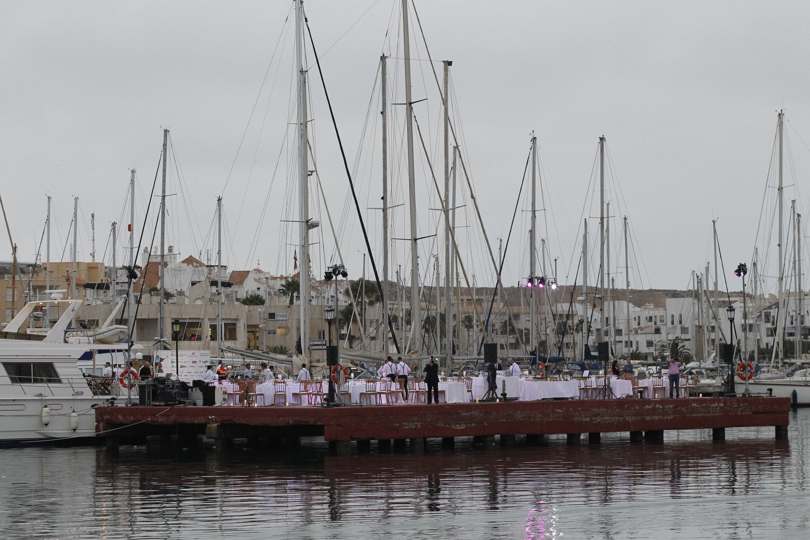 Fotogalería Teatro Comestible. Festival Teatro El Ejido. Puerto Almerimar