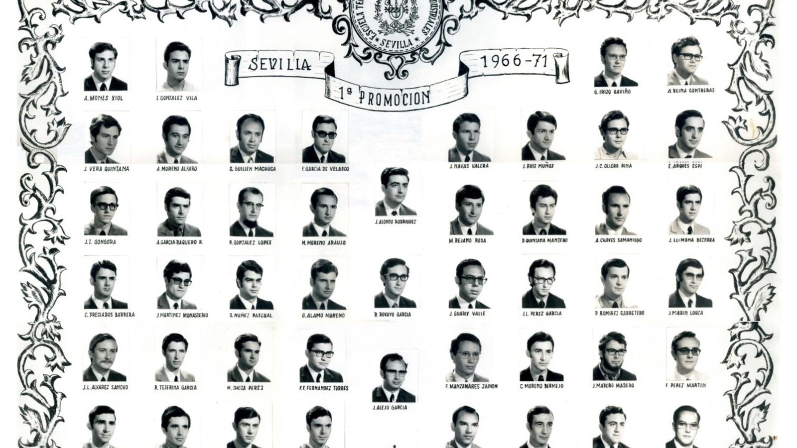 Orla con los con los 47 alumnos de la primera promoción de Ingeniería.