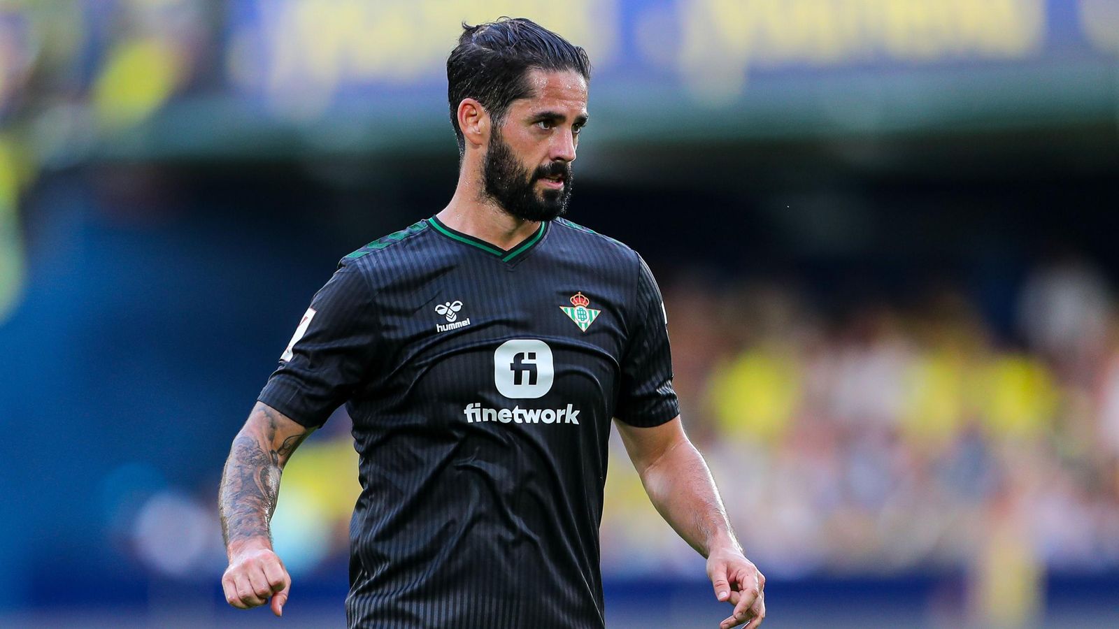 Isco durante su debut con el Betis en el estadio de La Cerámica
