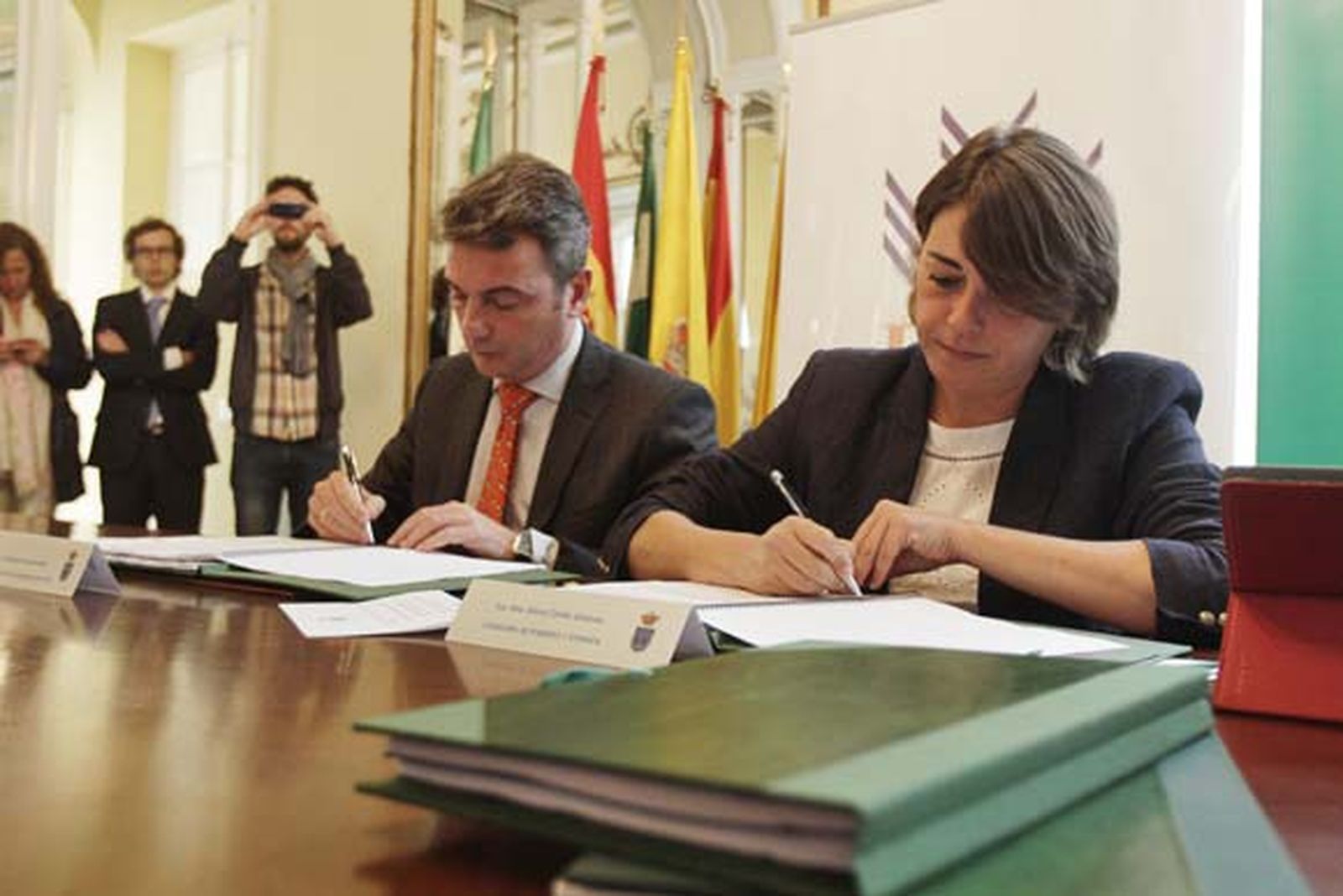 La Junta financia cuatro investigaciones de la UCA con 1,28 millones