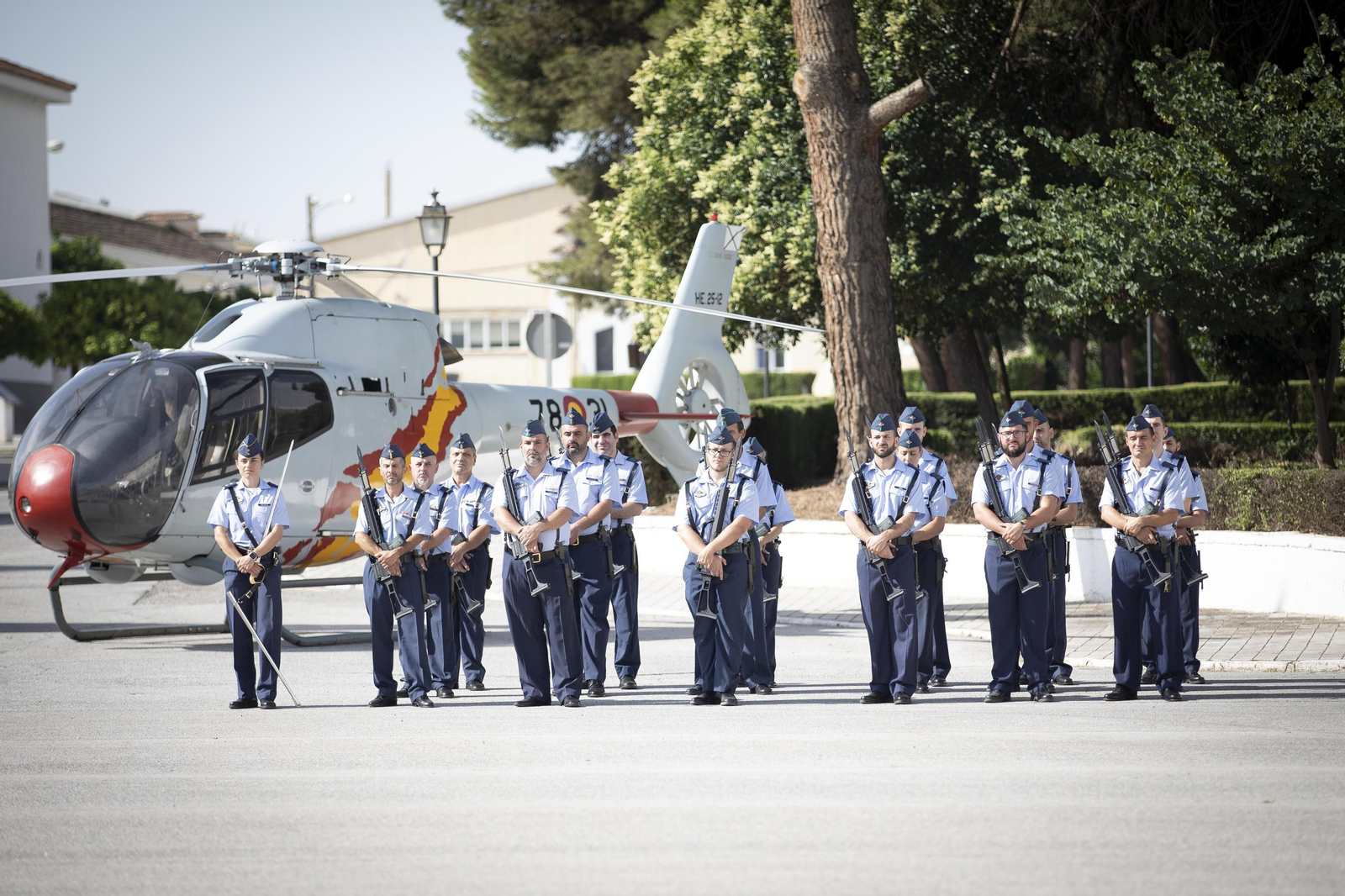 Así ha sido la toma de posesión como jefe de la Base Aérea de Armilla del coronel Miguel Durán Gálvez