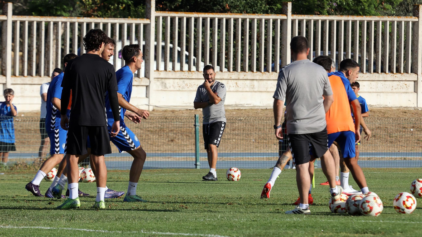 Las fotos del primer entrenamiento de la pretemporada 2025 del Xerez DFC