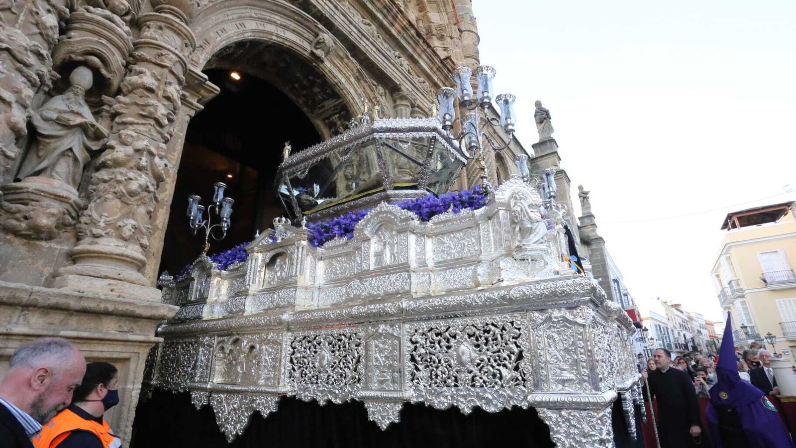 La urna del Santo Entierro.