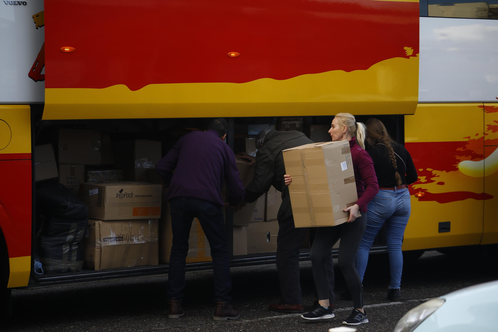 Las fotografías del nuevo cargamento solidario de Córdoba a Ucrania