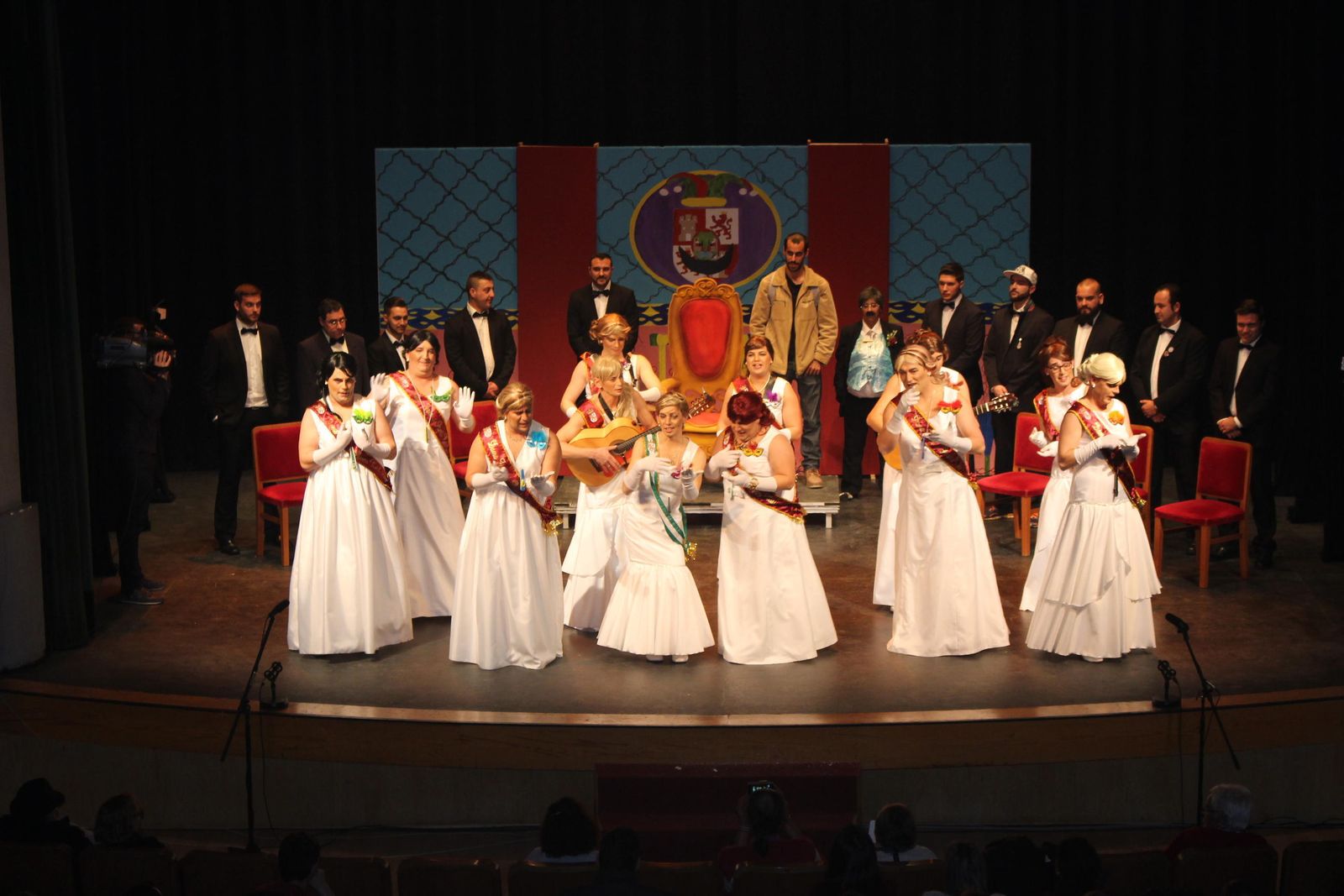 Chirigota 'Las princesas del pueblo', ganadora del concurso local el pasado carnaval.