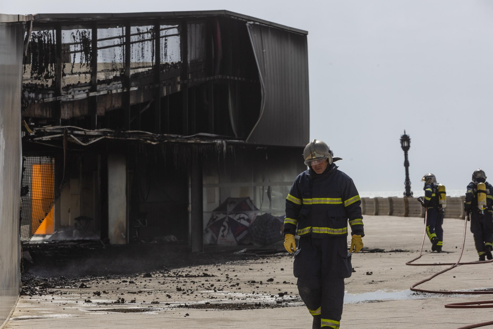 Imágenes del incendio en el mirador de Santa Bárbara