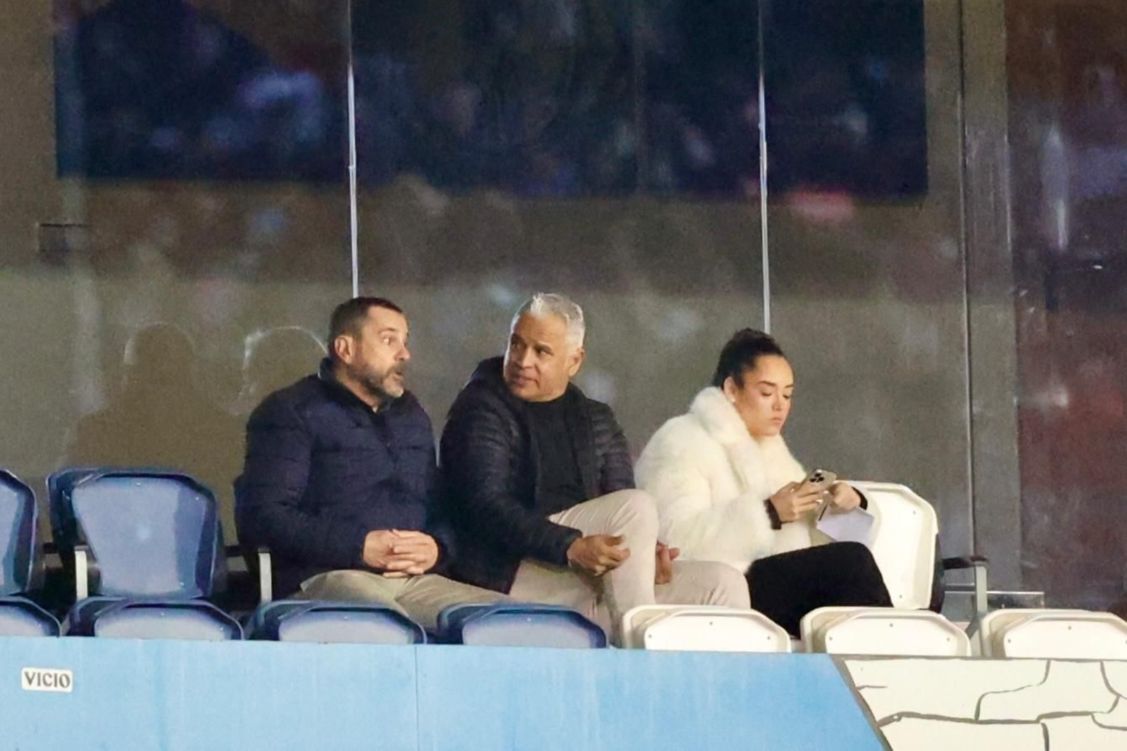 Sergio Pellicer, en las gradas de La Rosaleda en el Marbella FC-Atlético de Madrid