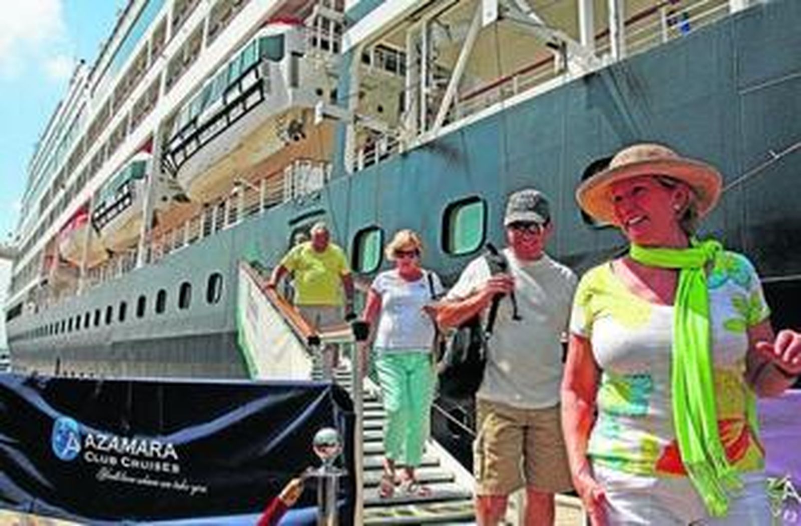 La ciudad flotante de once plantas vuelve a la capital