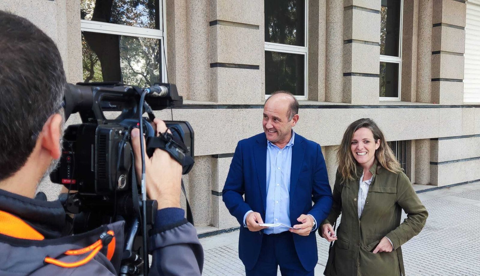 Juancho Ortiz, junto a Maite González este viernes.