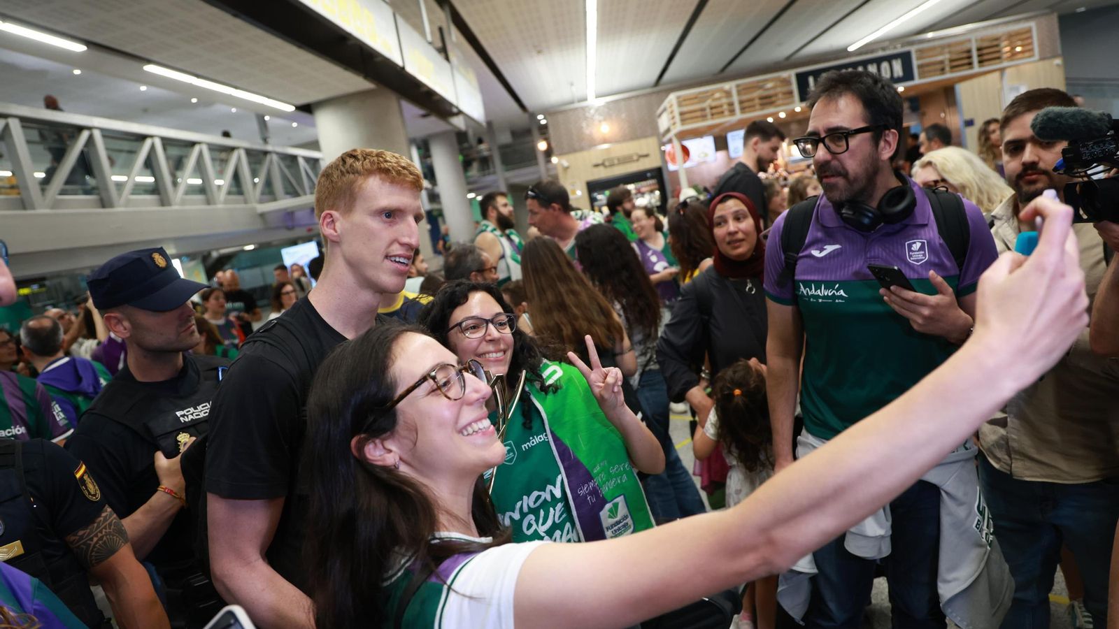 El Unicaja campeón de la BCL llega a Málaga
