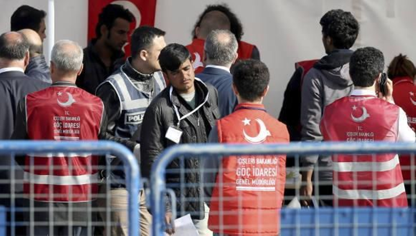 El primer contingente de expulsados de las islas griegas llega a Turquía