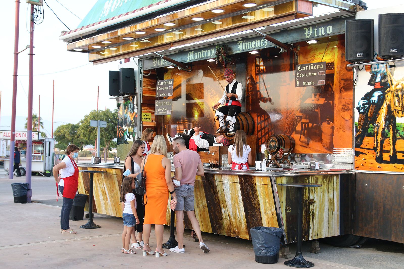 Primer día de cacharricos en una reducida Feria de Almería 2021