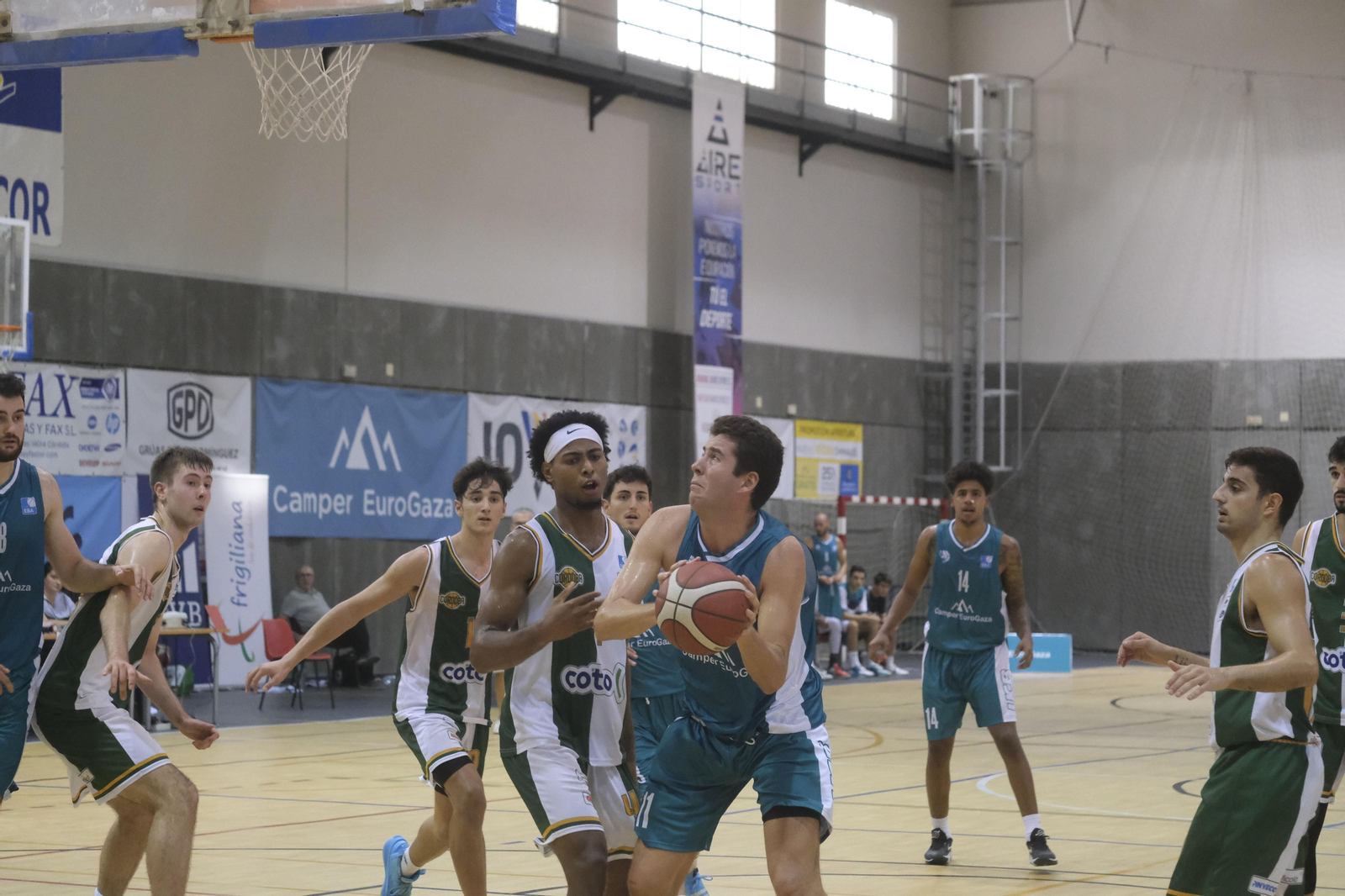 Las mejores imágenes del derbi entre UCB Camper Eurogaza y Coto Córdoba