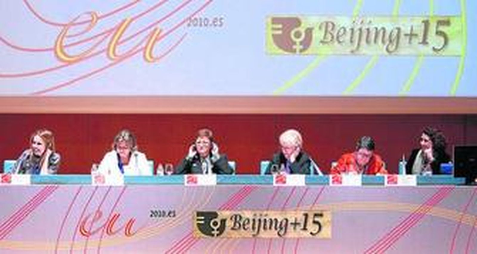 Una de las ponencias que se celebraron ayer en el auditorio principal del Palacio.