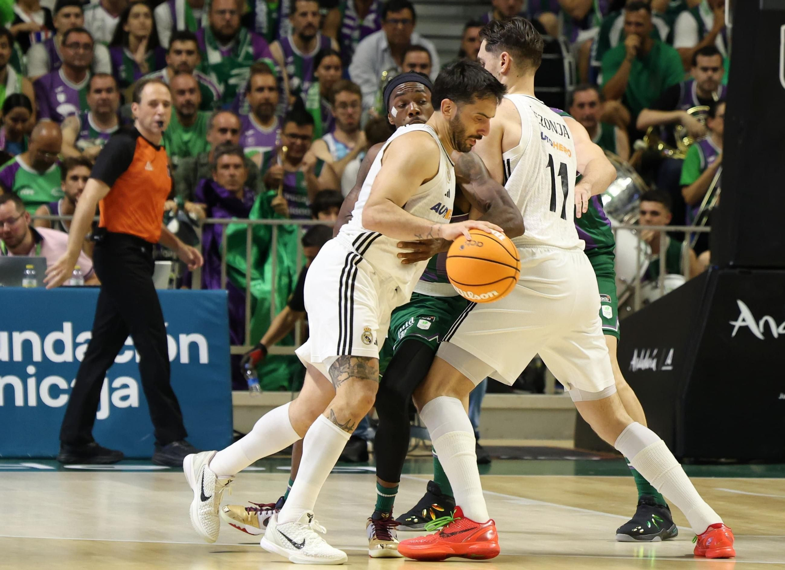 El Unicaja-Real Madrid, en fotos