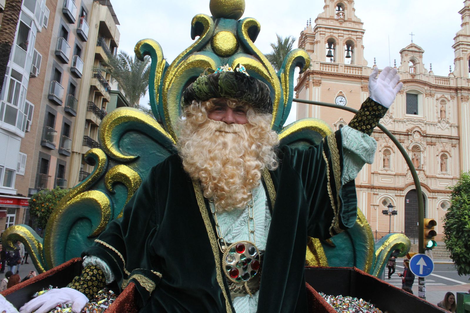 Cabalgata de los Reyes Magos 2018: Melchor, Gaspar y Baltazar adelantan su salida para llenar de ilusión las calles de Huelva