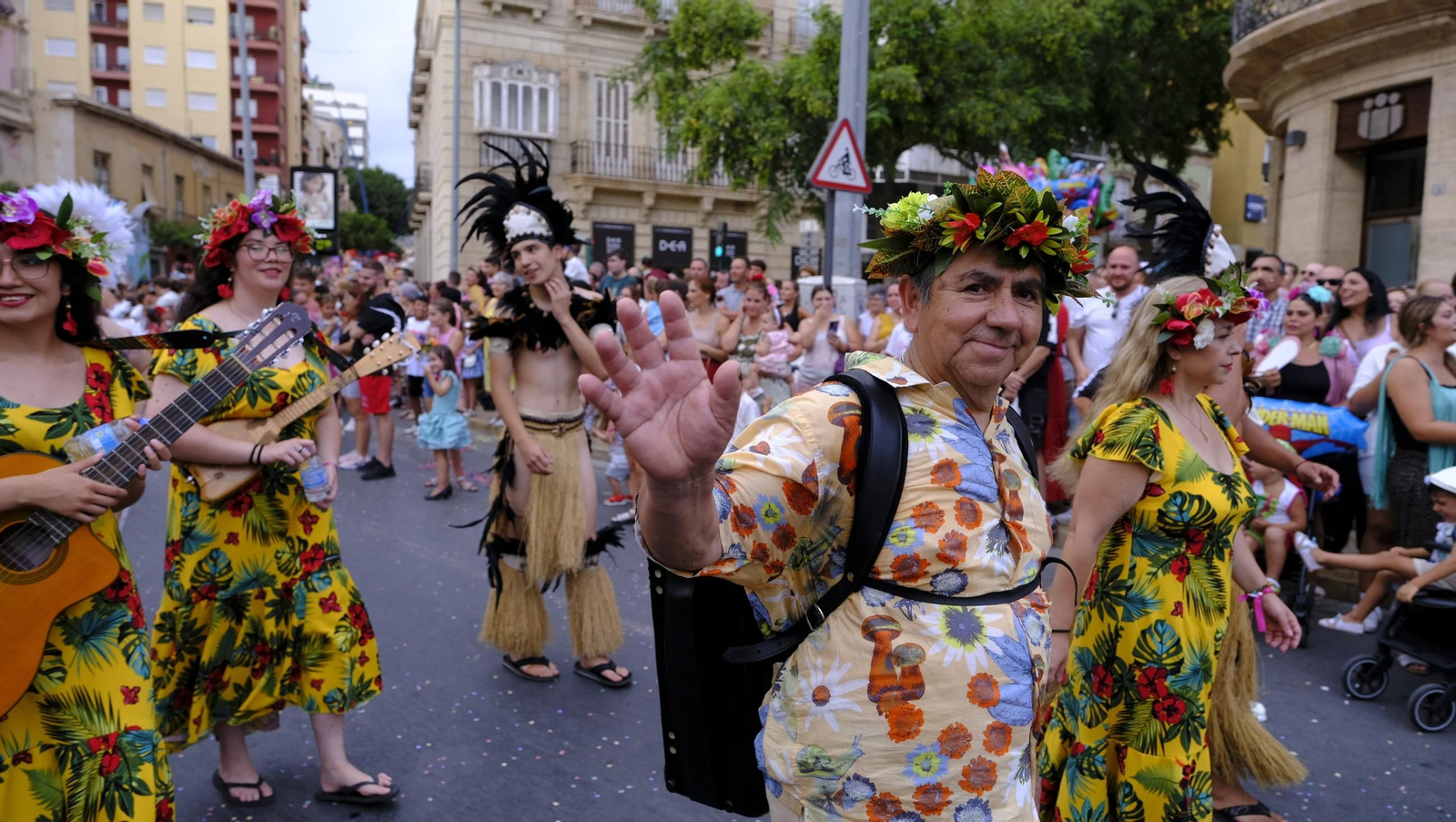 Las mejores imágenes de la Batalla de Flores de Almería
