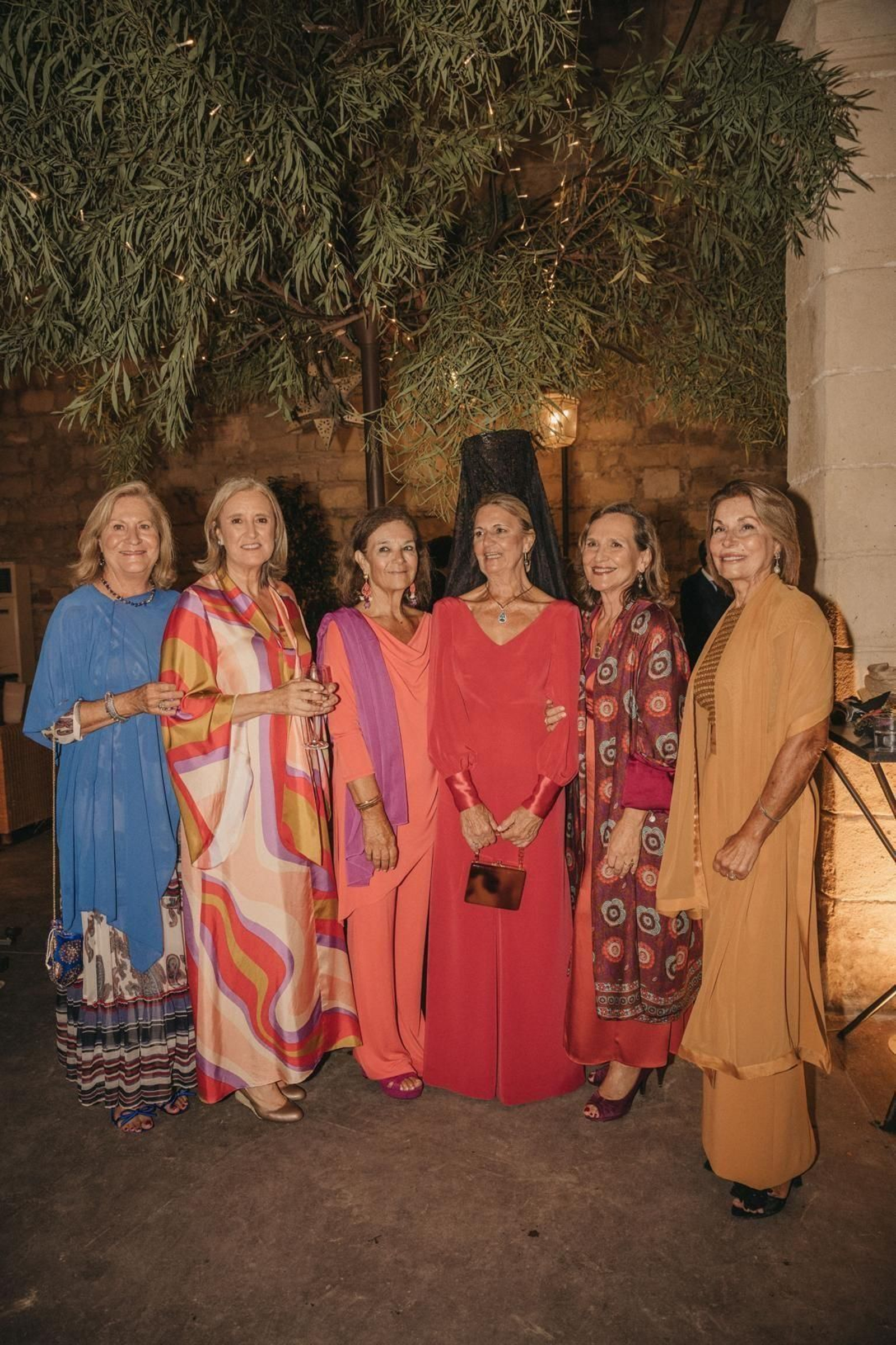 Susana Crespo, Rocío Sicre, Mucky Oliden, Amparo Bernal, Pili Jiménez y Victoria Bernal.