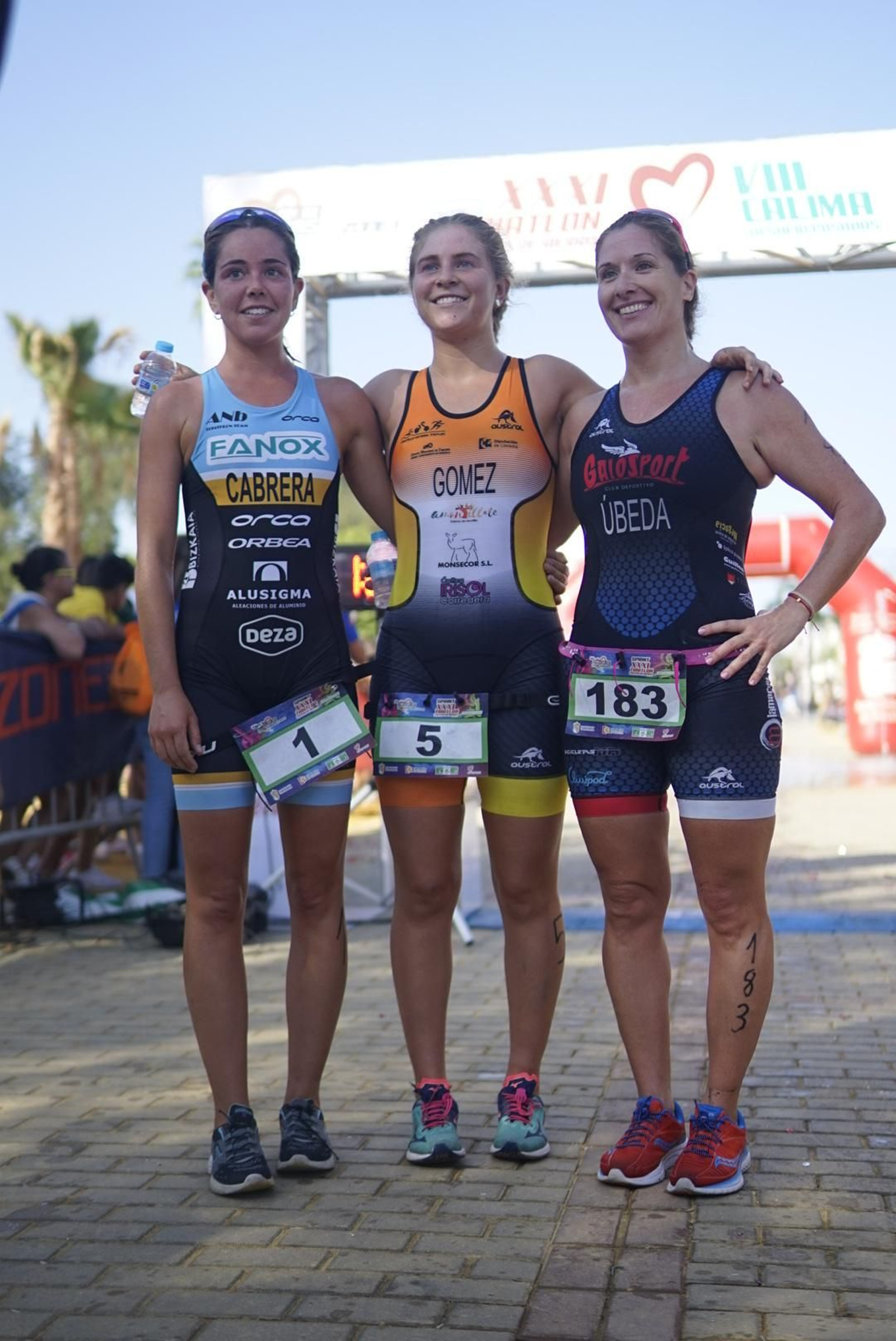 Marisol Gómez, en el centro, junto a Irene Cabrera y Raquel Úbeda, podio femenino de la distancia sprint. Marisol Gómez, en el centro, junto a Irene Cabrera y Raquel Úbeda, podio femenino de la distancia sprint.