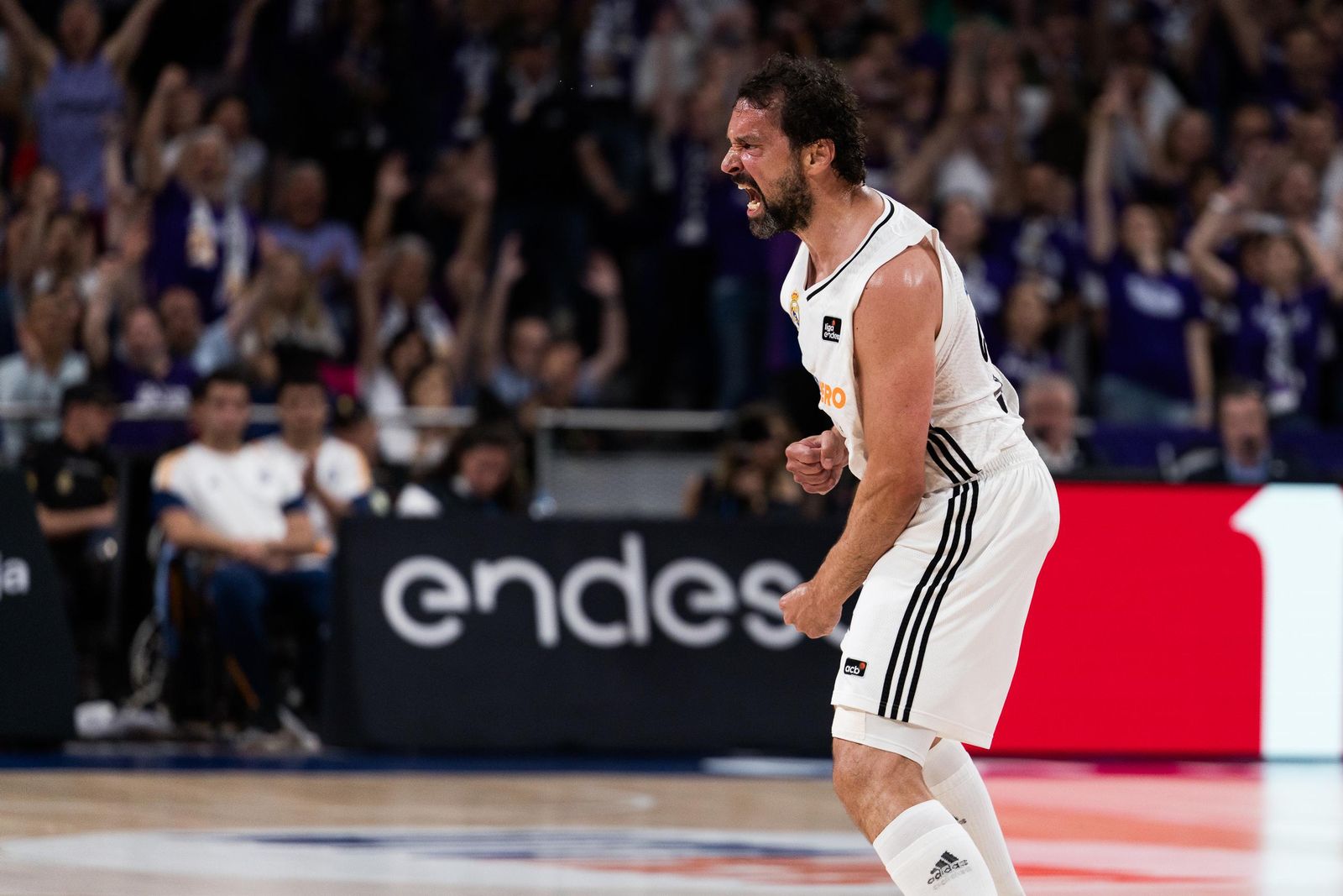 El Real Madrid sufre pero gana al Baskonia (82-76)