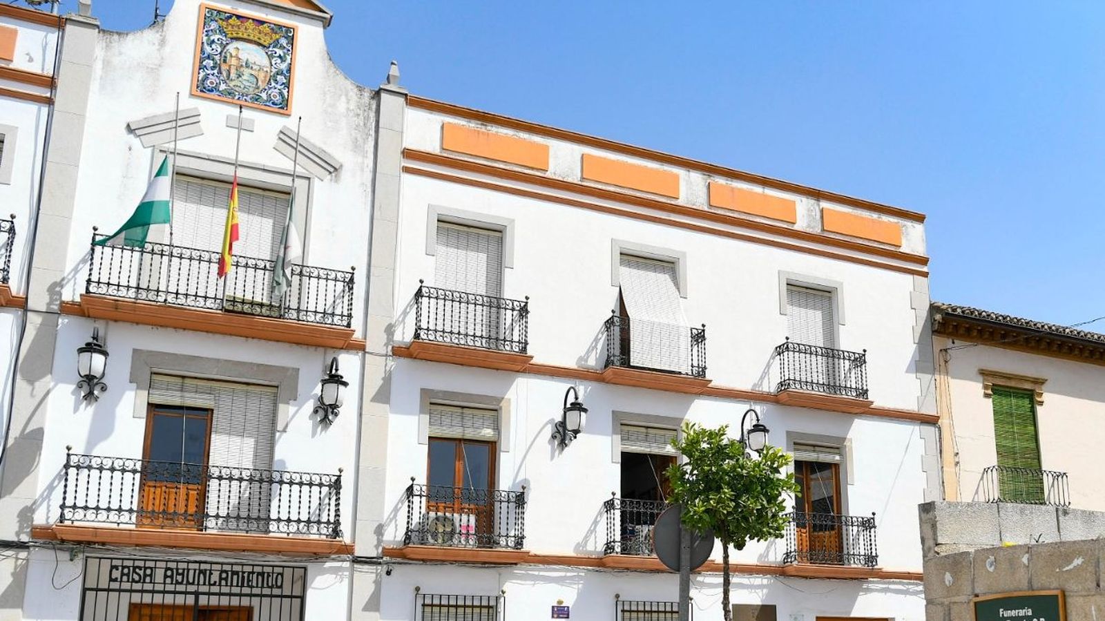 El Ayuntamiento de Pinos Puente en una imagen de arhcivo.