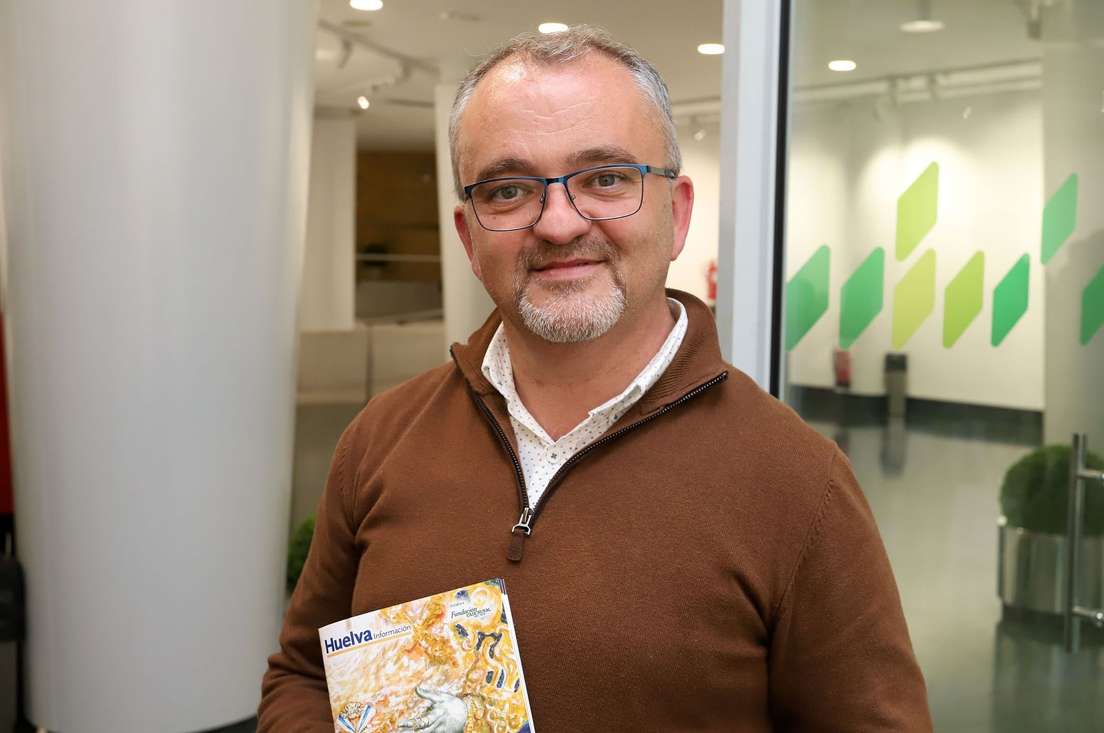 Imágenes de la presentación de la Guía de Semana Santa de Huelva Información