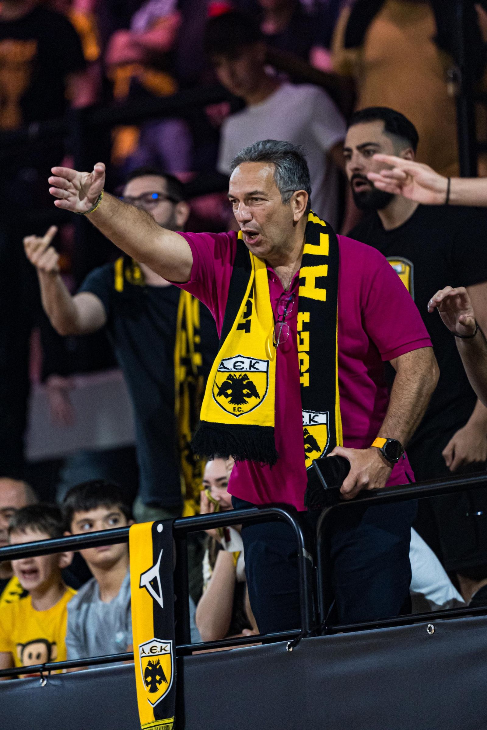 El AEK remonta y le quita al Tenerife el tercer puesto (77-73)