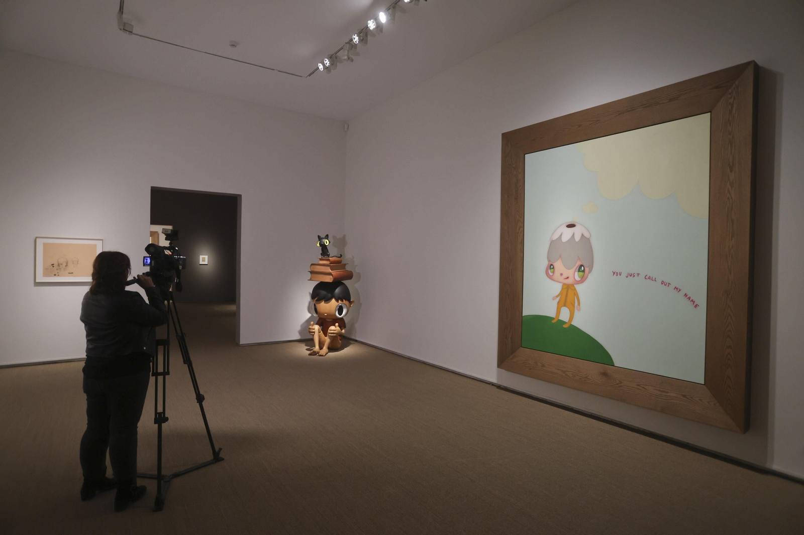 Las fotos de la exposición de Javier Calleja en Málaga y su gato Günter