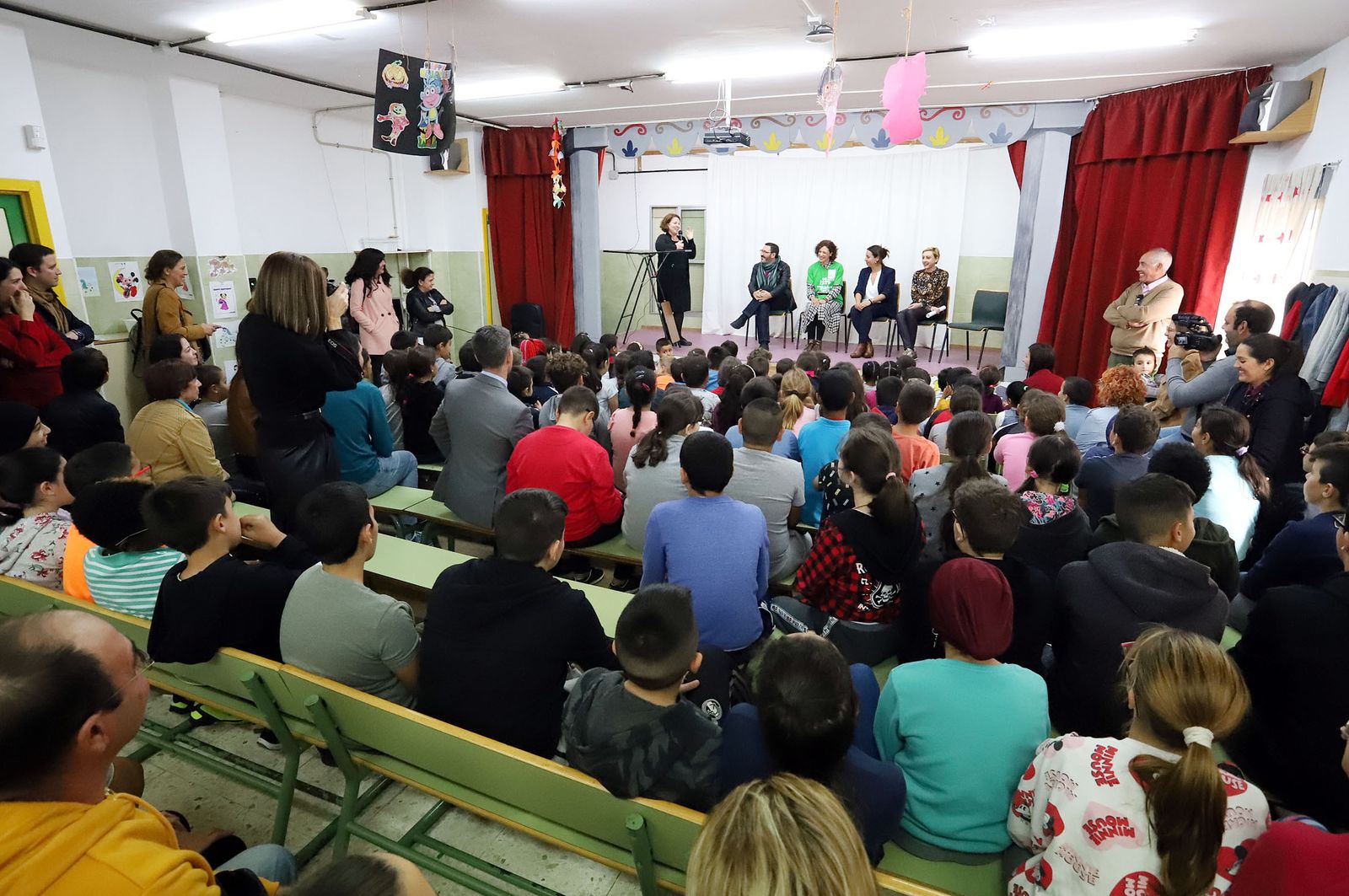 Imágenes del acto de reconocimiento al CEIP Al-Ándalus