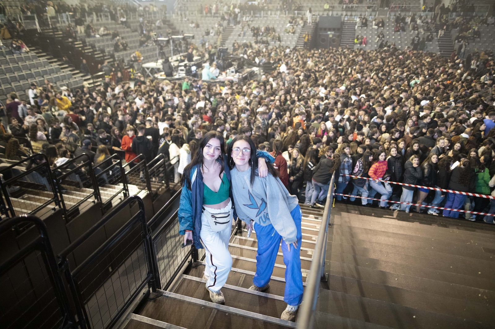 Dellafuente vuelve a tocar la cúspide en su segundo concierto en Granada, en imágenes