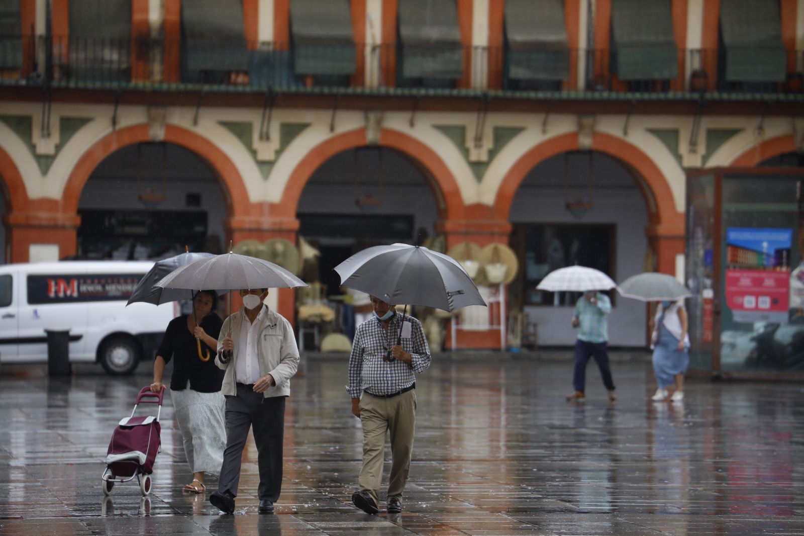 Córdoba vuelve a los días de lluvia en imágenes