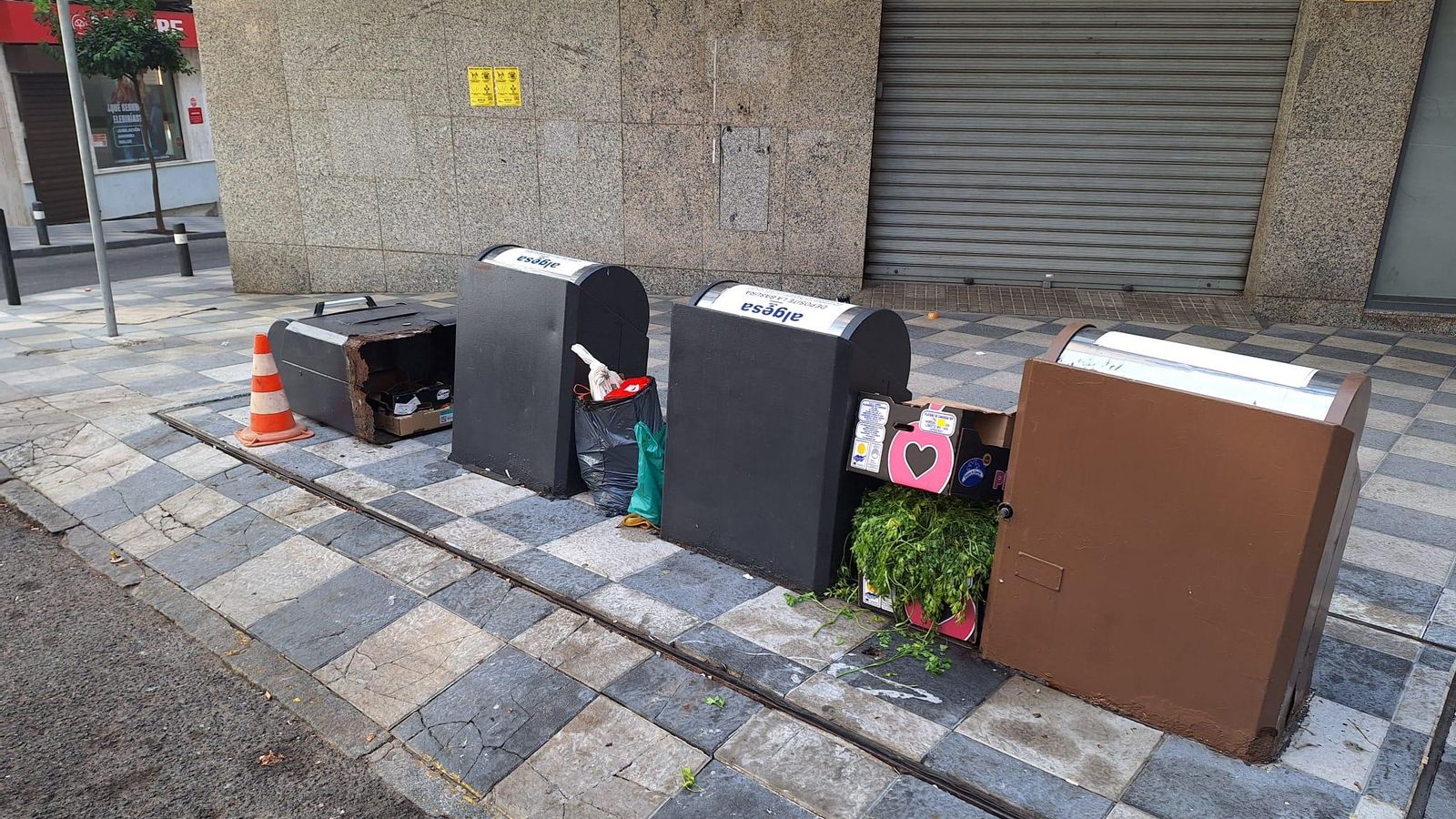 El suceso agrava la situación en la zona, donde solo funcionan tres de los ocho depósitos instalados.