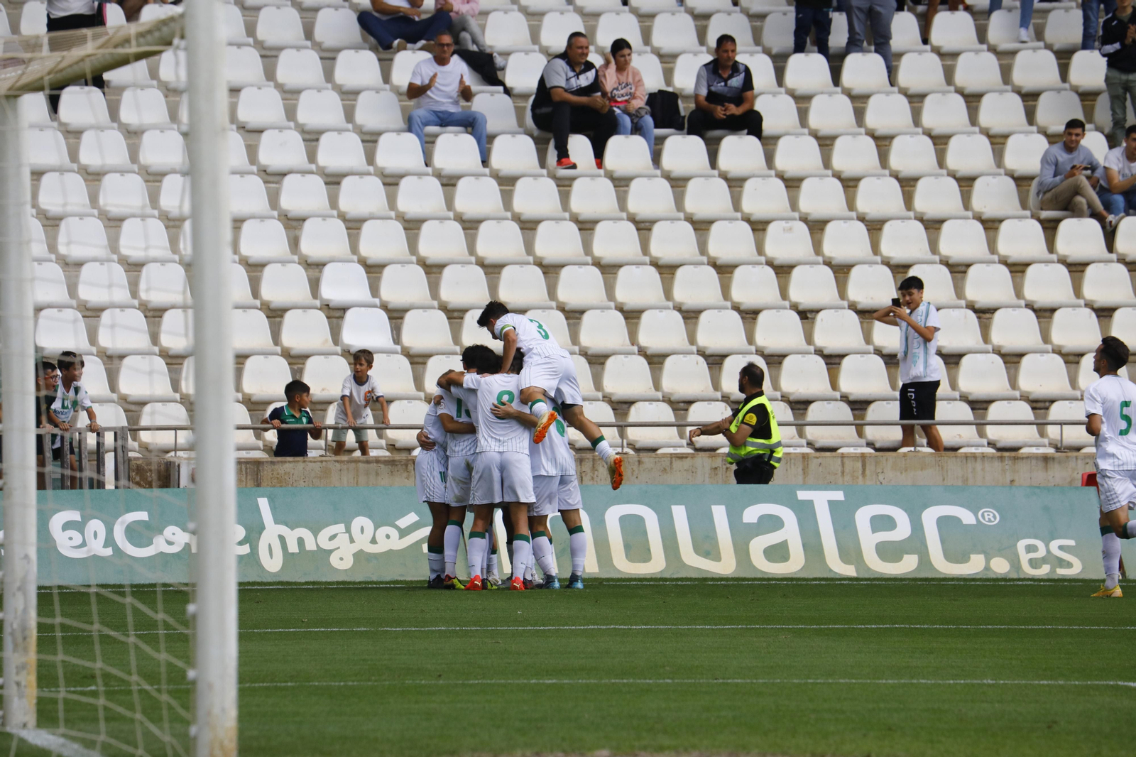 Las mejores fotos de la victoria del Córdoba B ante el Getafe B en El Arcángel