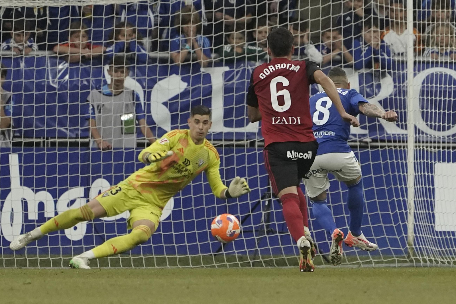 Las fotos del ascenso del Oviedo ante el Mirandés