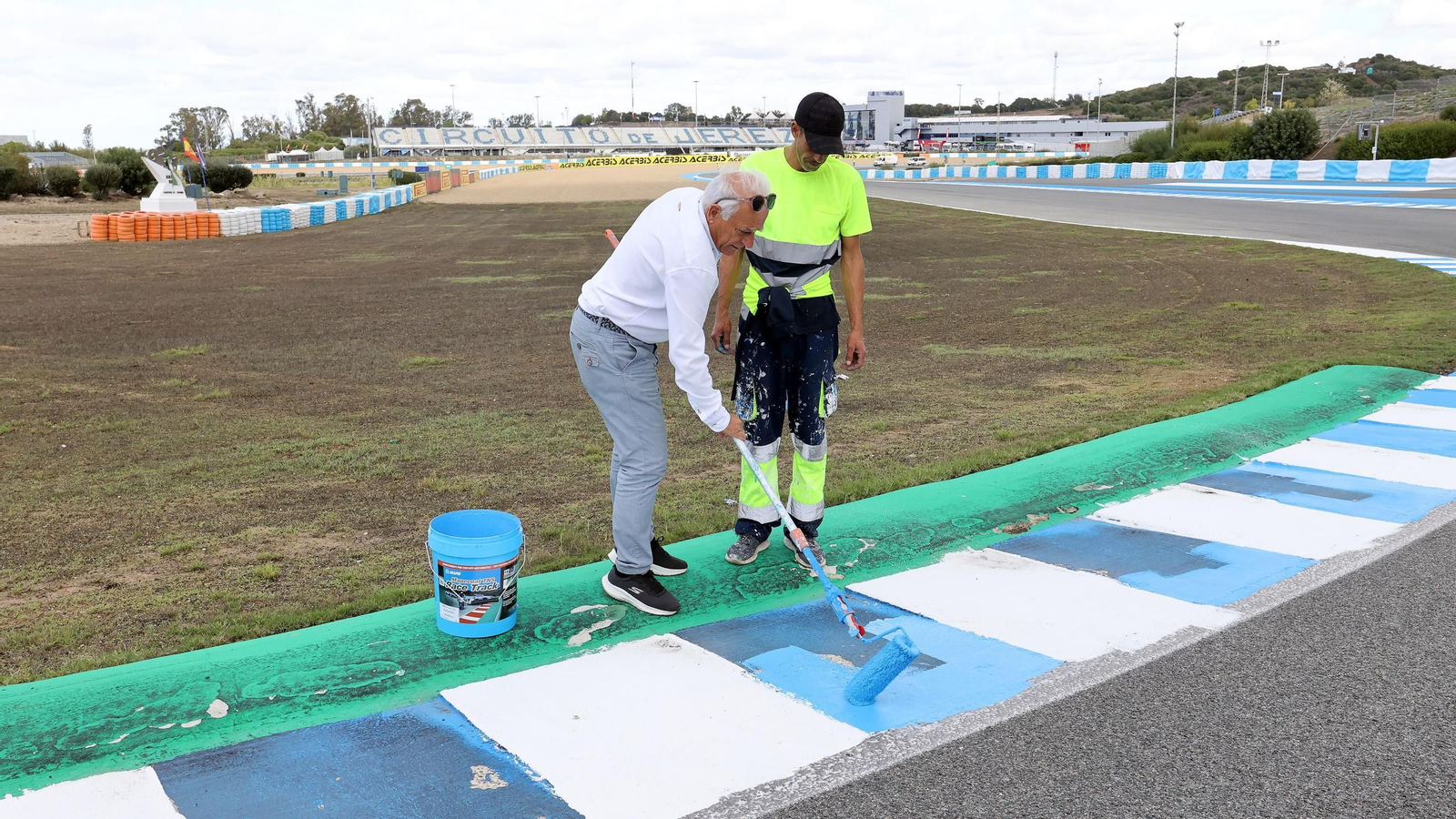 Galería de los preparatívos para la SBK en el Circuio de Jerez - Ángel Nieto
