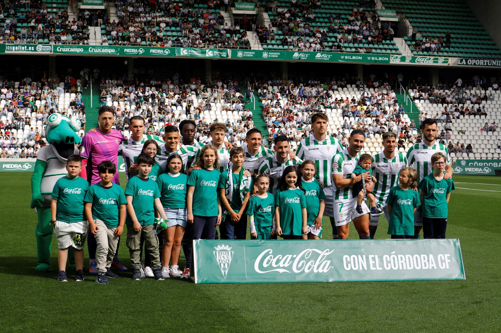 Las mejores fotos del ambiente en El Arcángel para el Córdoba CF - San Fernando